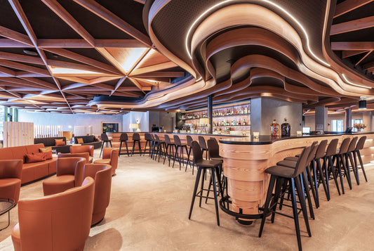 Alpine Eleganz und organische Formen im Hotel Laudinella in St. Moritz
